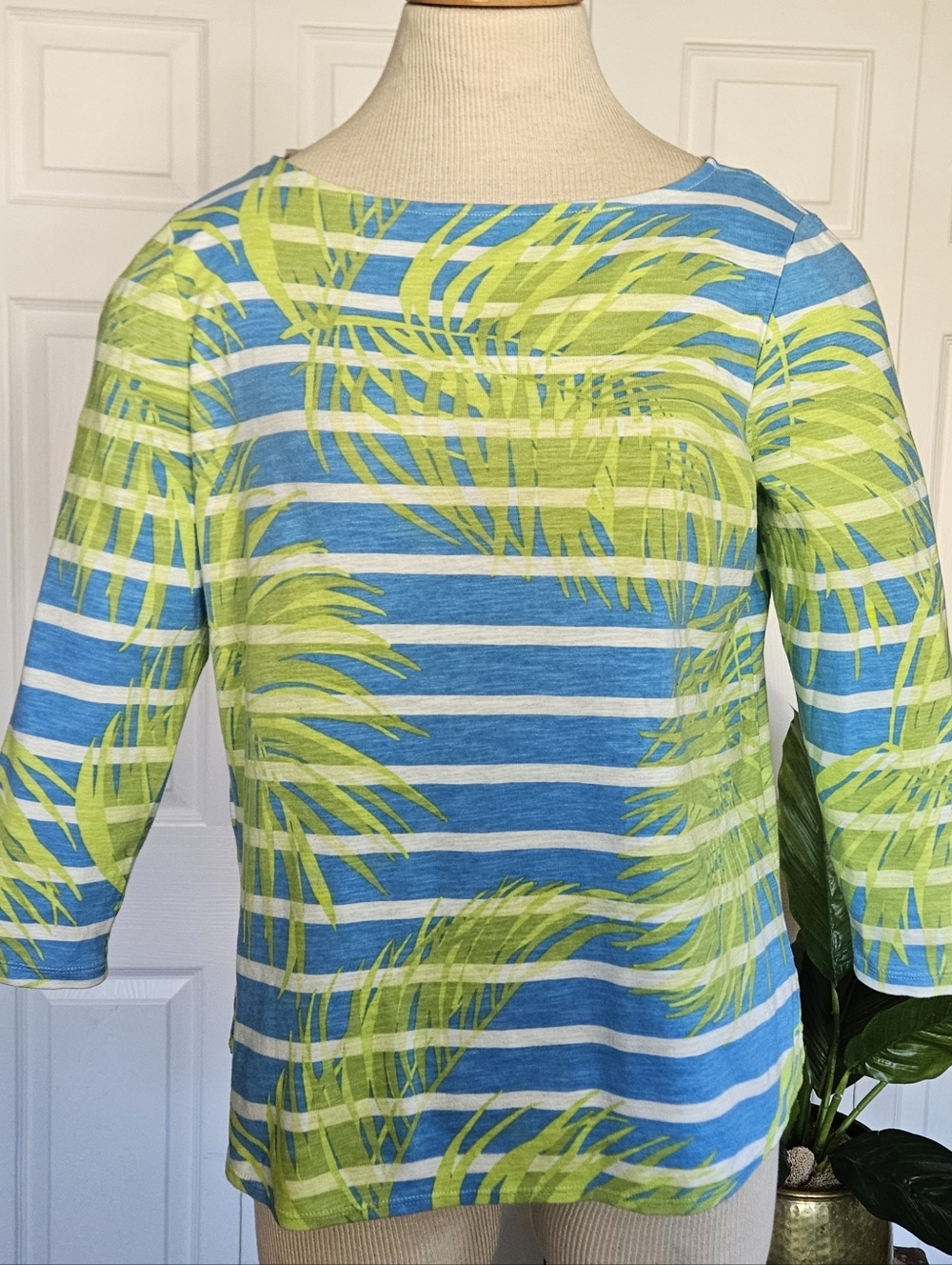 TOMMY BAHAMA Coastal Chic Vacation Core 100% Cotton 3/4 Sleeve Size M Top.